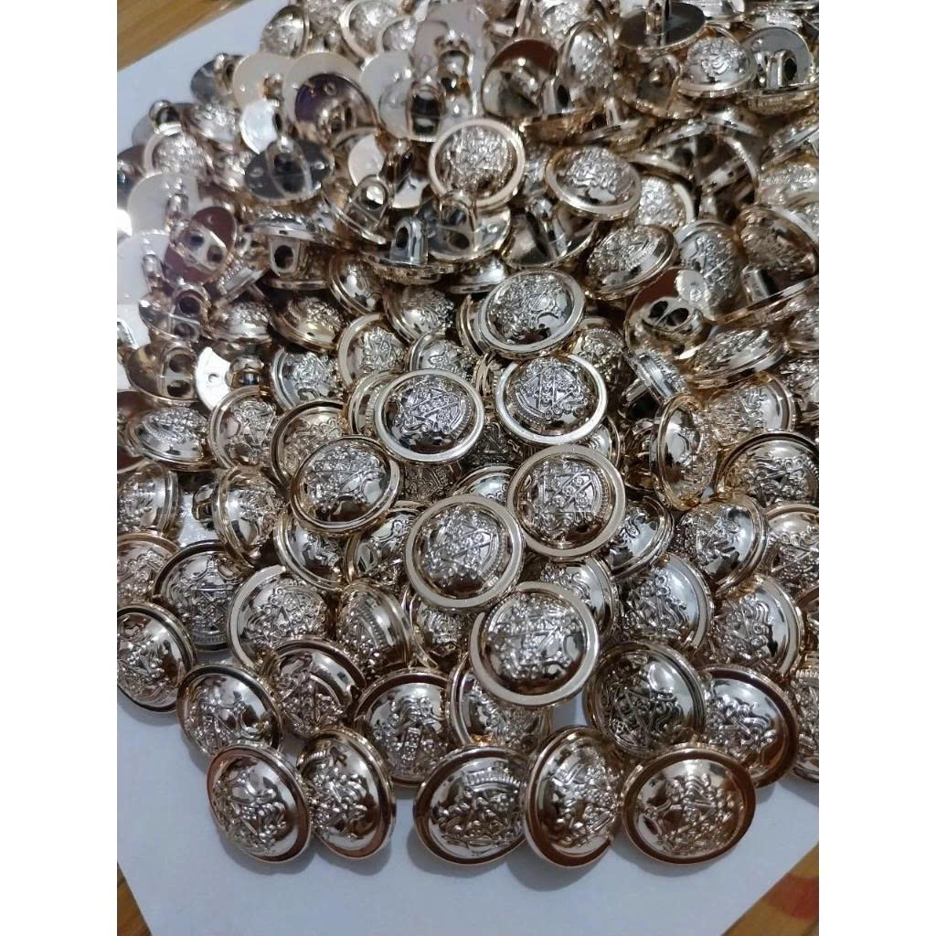 Cúc áo nhựa hoạ tiết dập nổi sét 20 cúc đường kính 1.8cm