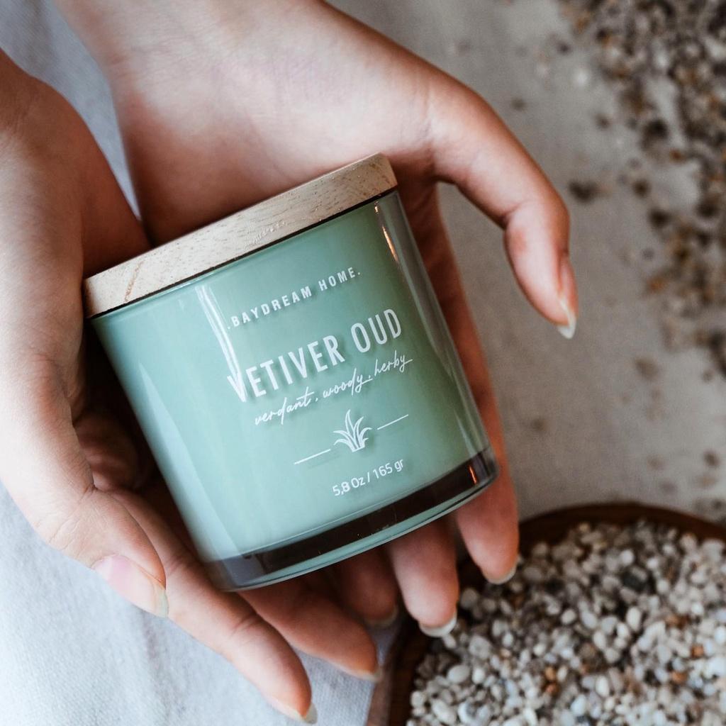 Nến thơm Vetiver Oud