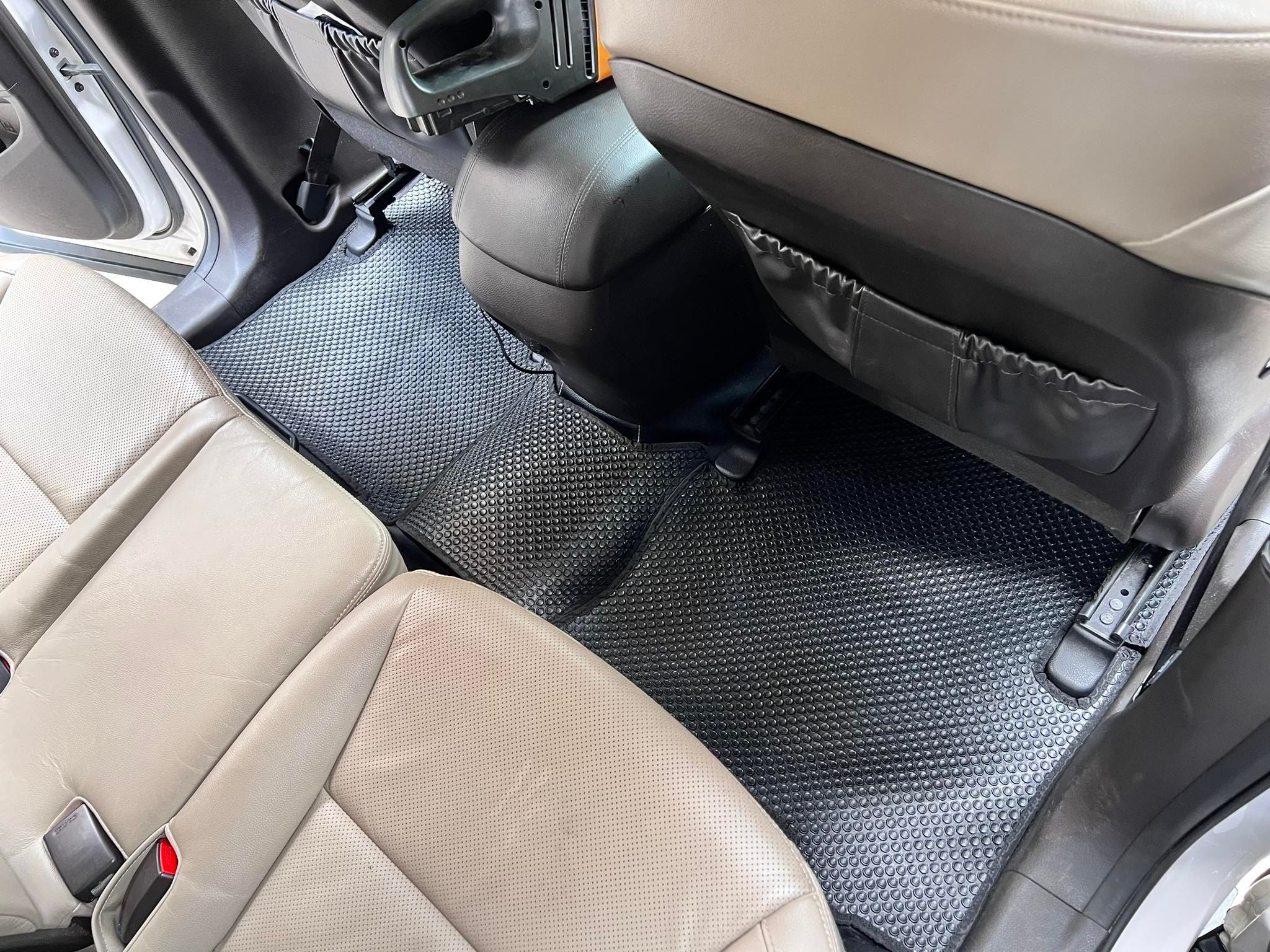 Thảm lót sàn ô tô KATA cho xe Hyundai Santafe  - Khít với sàn xe, Chống trơn, Không mùi, Không ẩm mốc