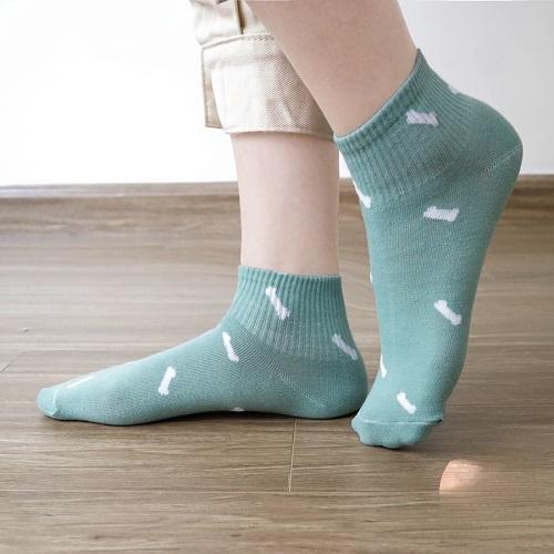 Set 5 Cặp Vớ Cotton Thoáng Khí Khử Mùi Dành Cho Nữ Họa Tiết Ngẫu Nhiên Phong Cách Trẻ Trung