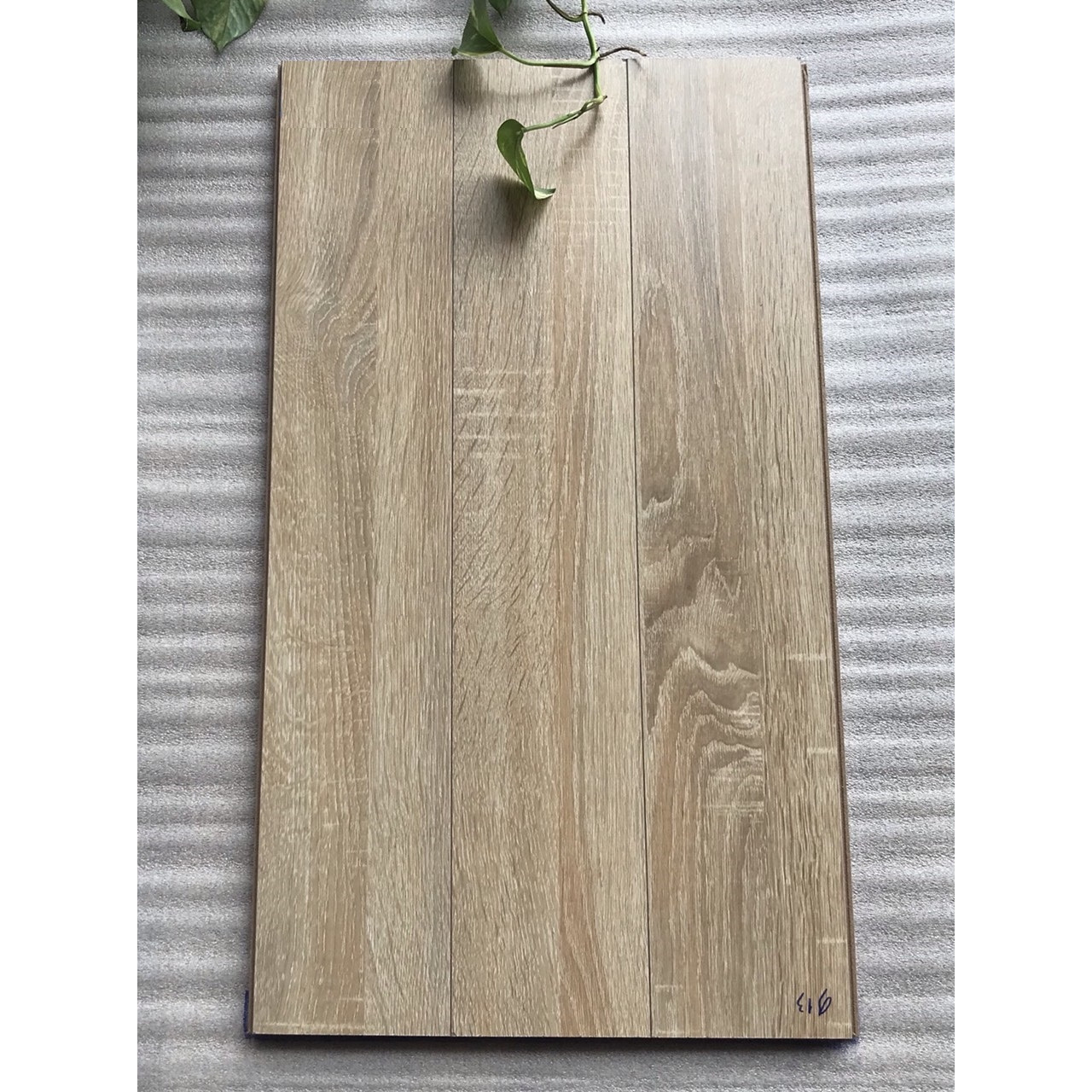 Sàn gỗ cao cấp Sophia S9XX - 1x1m