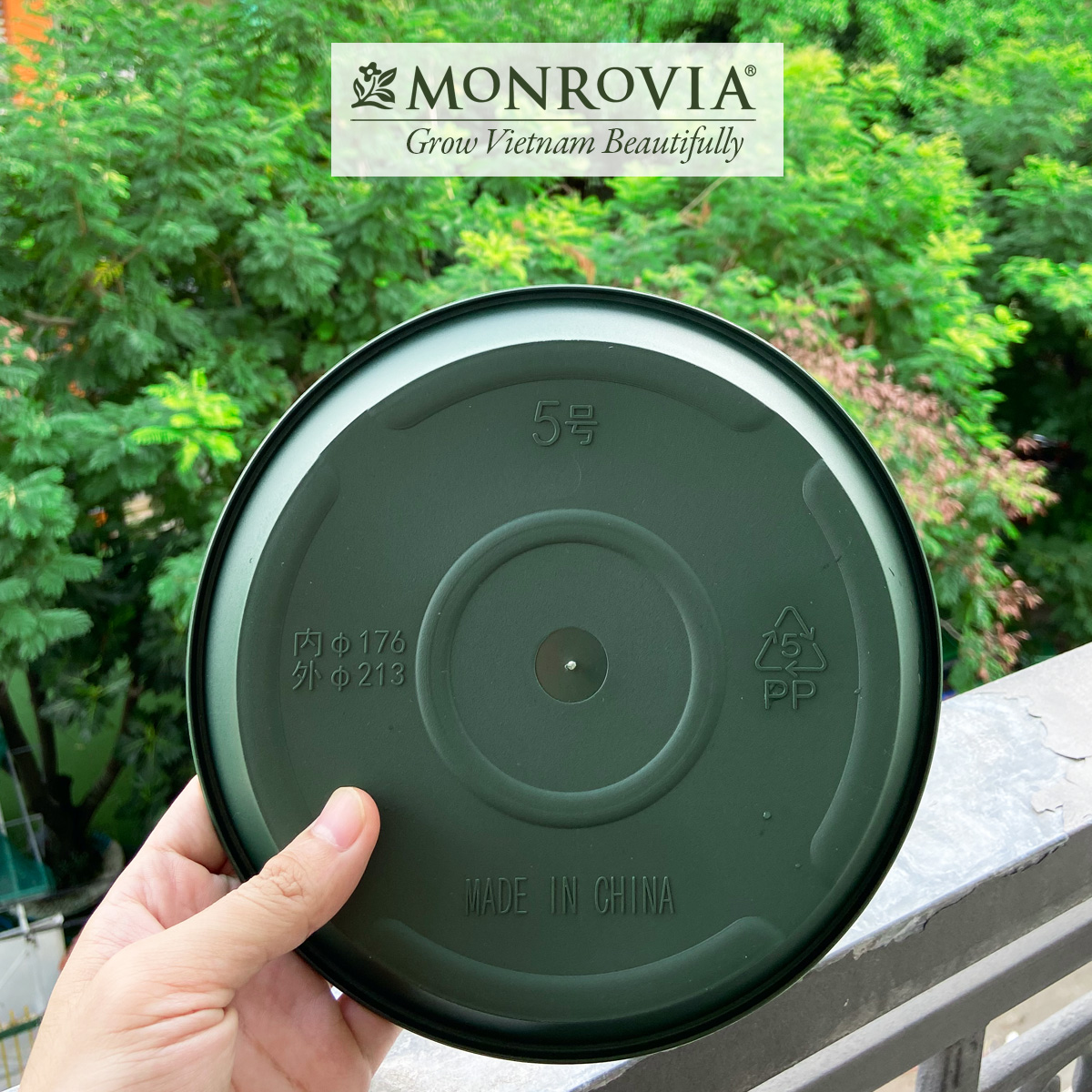 3 Đĩa lót chậu MONROVIA 2 Gallon, Dòng M-series, chậu nhựa trồng cây, chậu cây cảnh mini, để bàn, treo ban công, treo tường, cao cấp, chính hãng thương hiệu MONROVIA