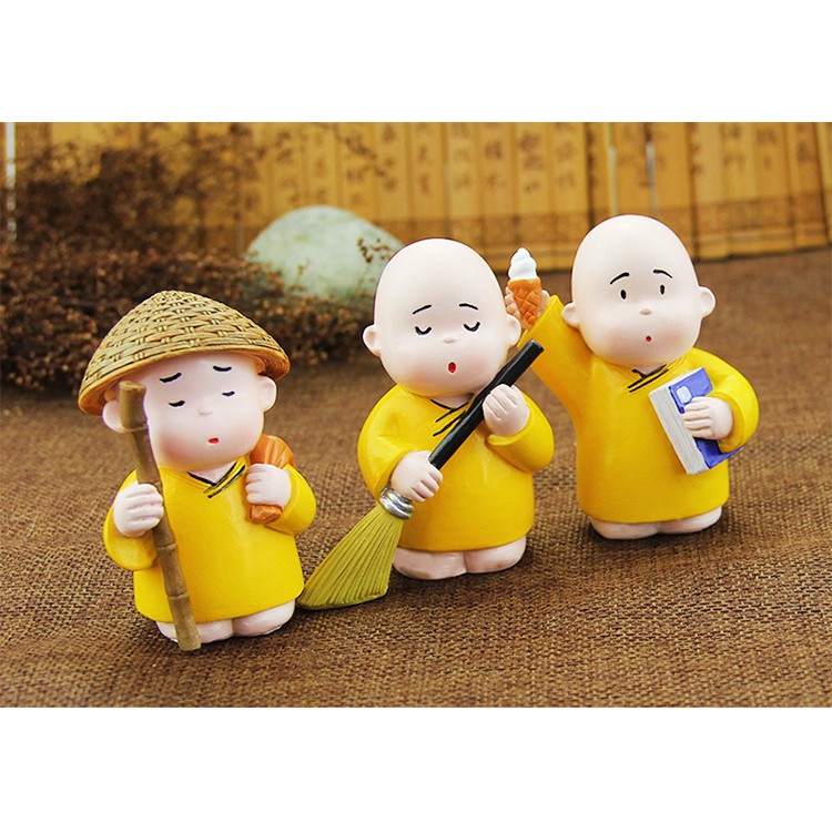 Tượng 3 chú tiểu áo vàng trang trí ô tô bàn làm việc