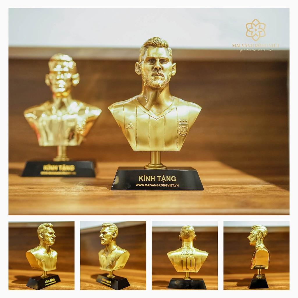 Tượng Messi mạ vàng