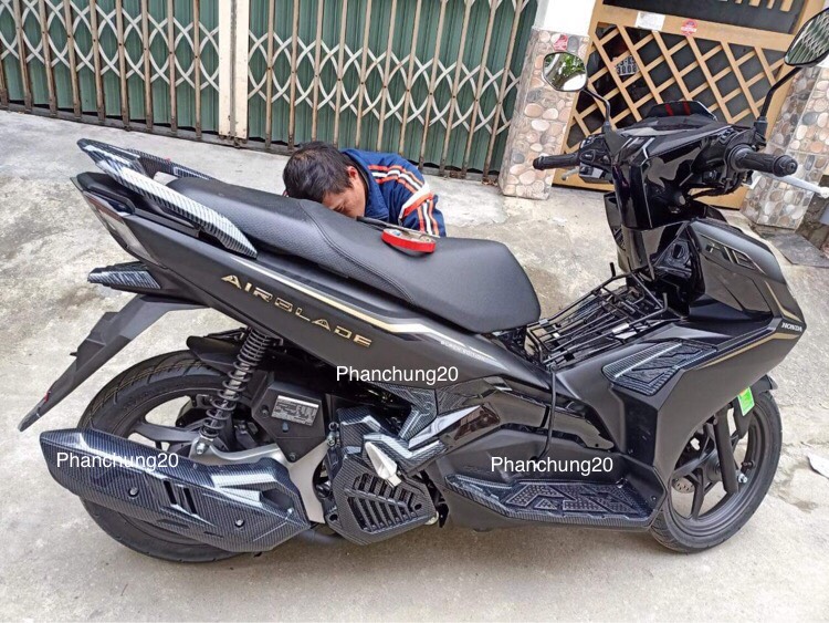 CẶP ỐP HÔNG NHỎ DÙNG CHO ĐỜI XE AB 2020 2021 - 125 150cc CACBON