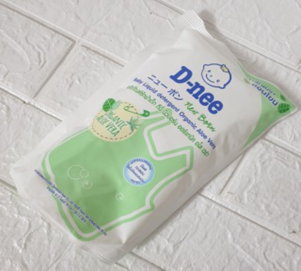 Dung Dịch Giặt Quần Áo Cho Bé D-Nee - Túi 600ml