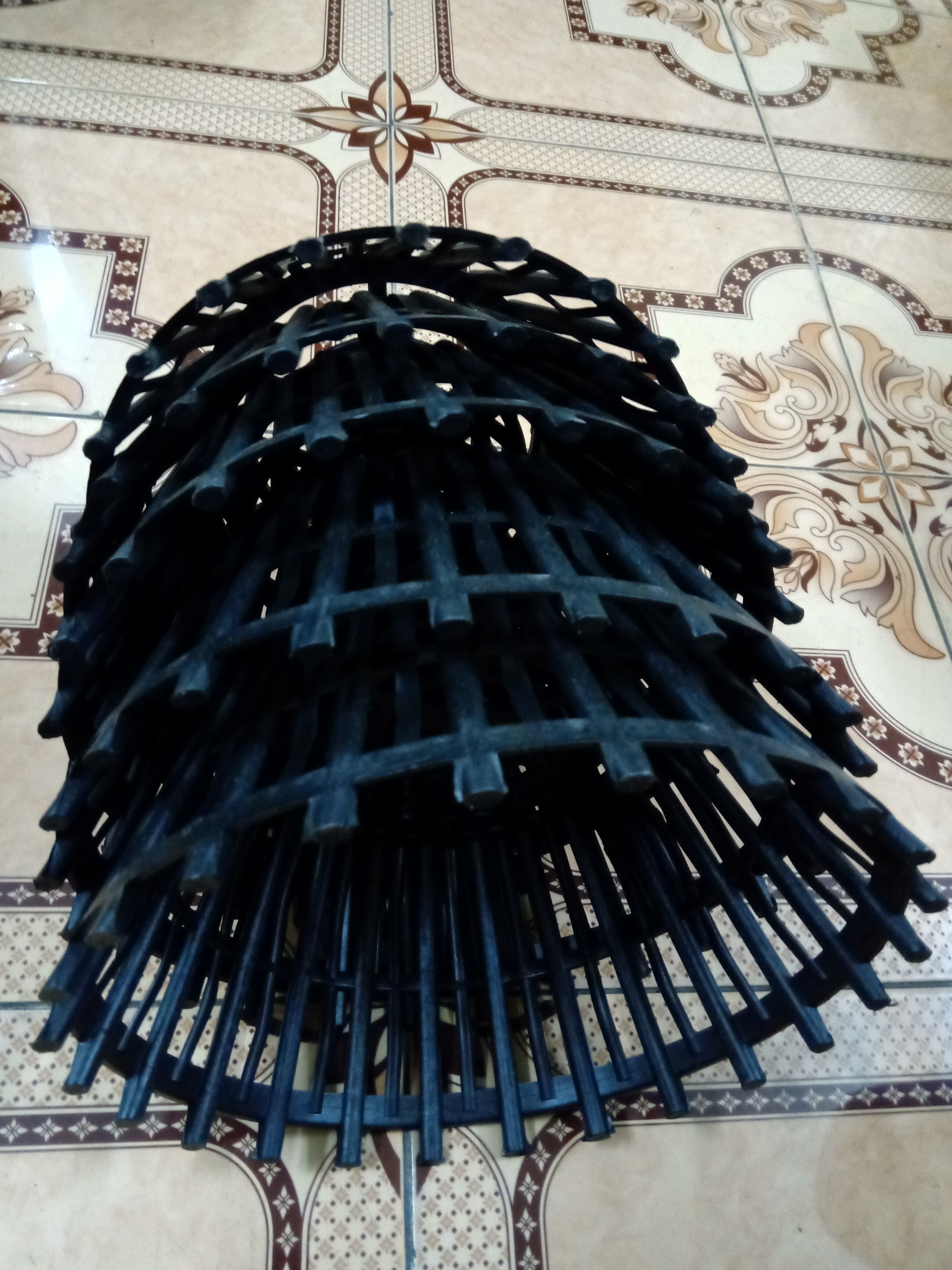 5 Chậu Nhựa Giả Gỗ Trồng Lan Fi 25 Có Nan Phụ Màu Đen Kích Thước Đường Kính miệng 25 cm, đường kính đáy: 16cm, cao 13 cm