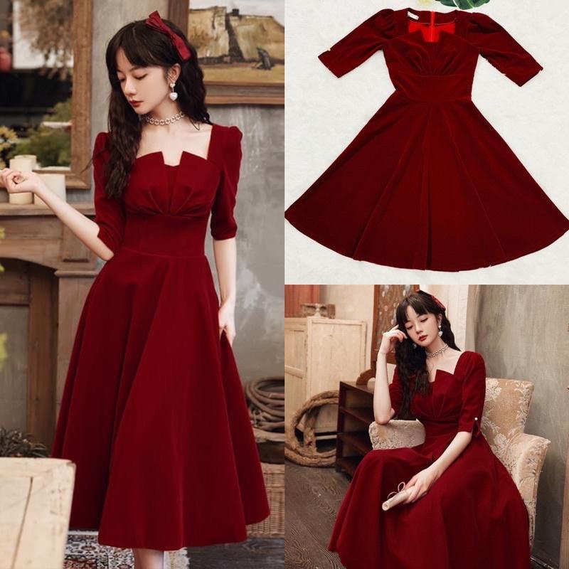 Đầm nhung đỏ đô xoè cổ cách điệu dáng dài 105cm