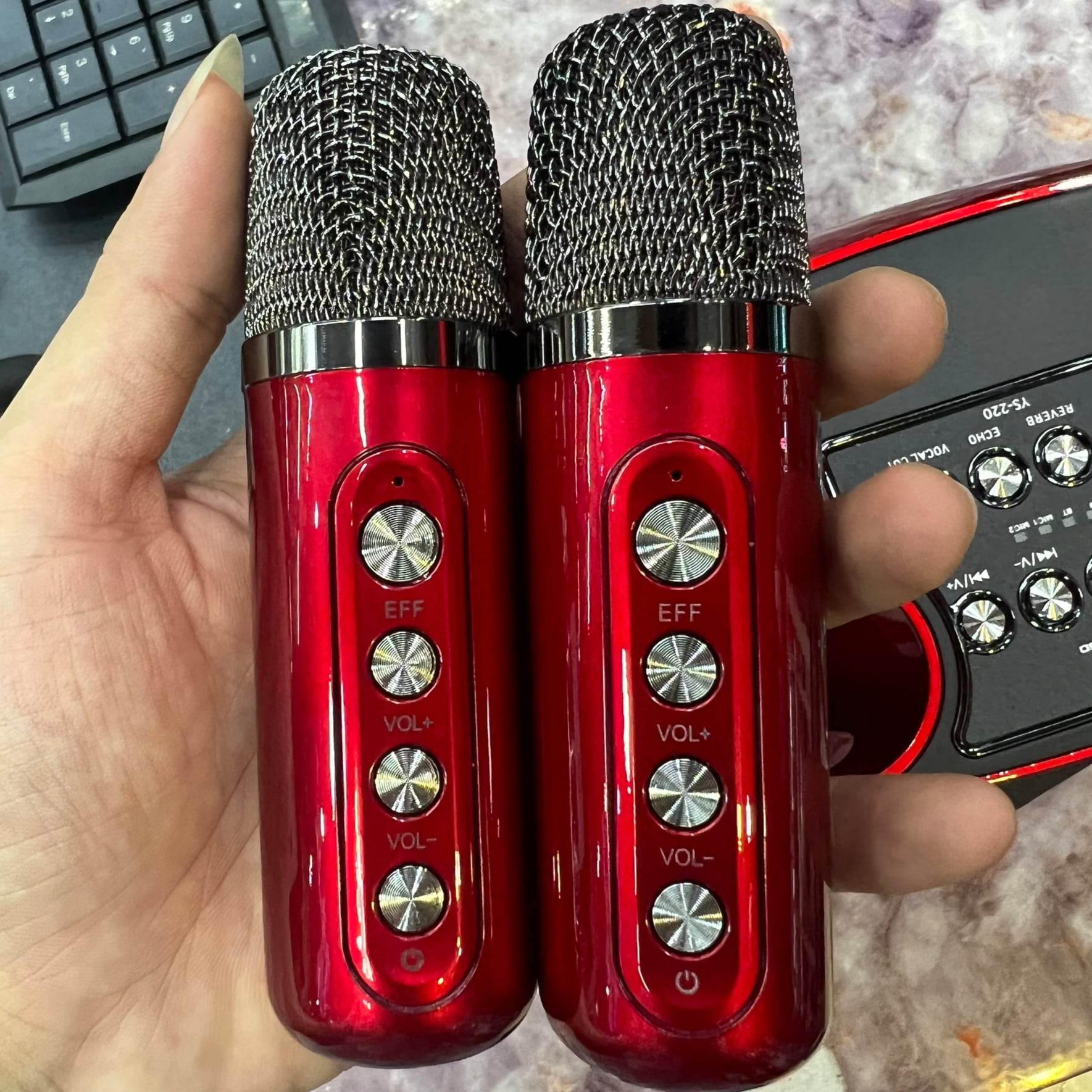 Loa Karaoke Bluetooth SU-YOSD YS-220: Tiếng hay, kiểu dáng đẹp, Micro hút tiếng, Có 2 micro không đây đi kèm