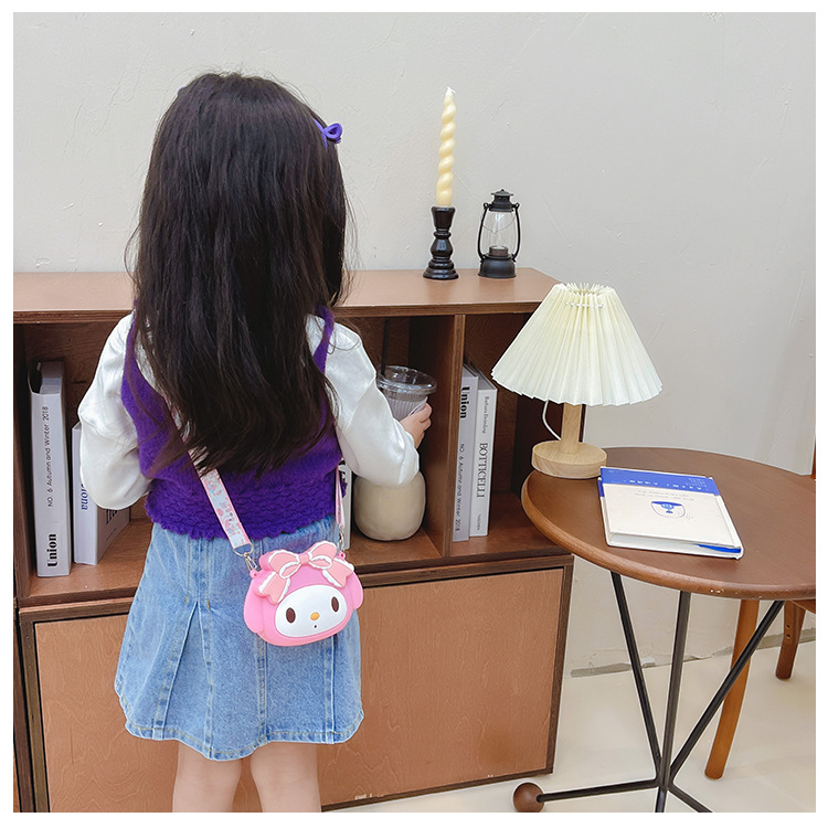 Túi đeo chéo cho bé phong cách dễ thương – BEE GEE DCTE42