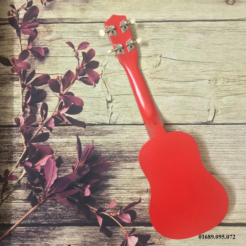 ĐÀN UKULELE HÌNH CỜ