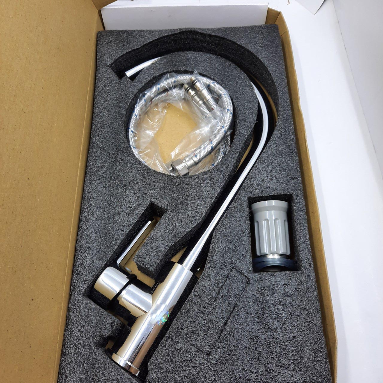Vòi Rửa Bát Nóng Lạnh Đồng Mạ Crom Cao Cấp I15 Cổ Bi xoay 360 độ + Dây Cấp Và Chân Đồng