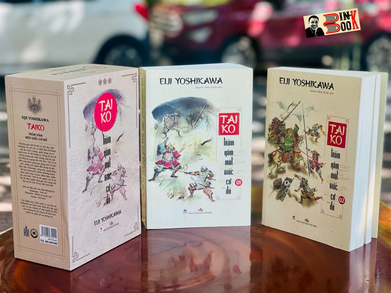 (Trọn bộ boxset 2 tập, kèm tranh minh họa in màu) (Eiji Yoshikawa - Tiểu thuyết gia lịch sử xuất sắc nhất Nhật Bản) TAIKO - TRĂM NĂM MỘT GIẤC CƠ ĐỒ – Eiji Yoshikawa - Nguyễn Đăng Thuần dịch -  Huy Hoang Books phát hành - Nxb Văn Học (Bìa mềm)