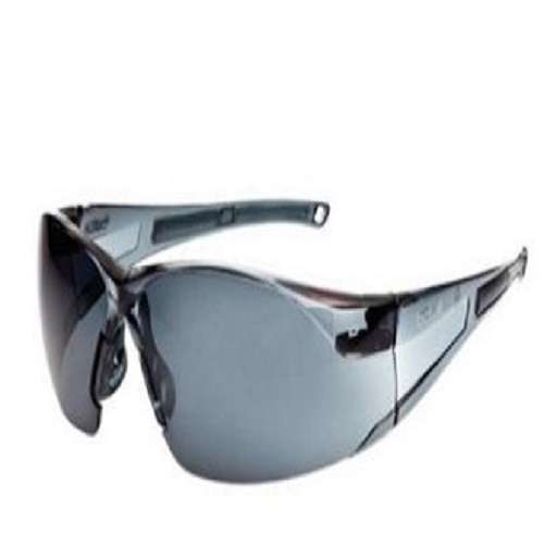 Kính bảo hộ BOLLE 1652302A Rush-Smoke Lens Sun Glasses tròng kính màu xám khói, chống trầy xước, chống đọng sương (kèm hộp chống sốc và khăn lau kính)