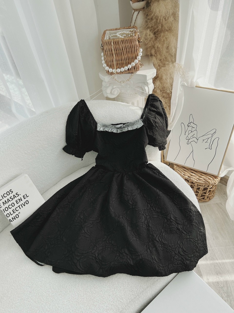ĐẦM BABYDOLL GẤM CUTOUT NƠ LƯNG