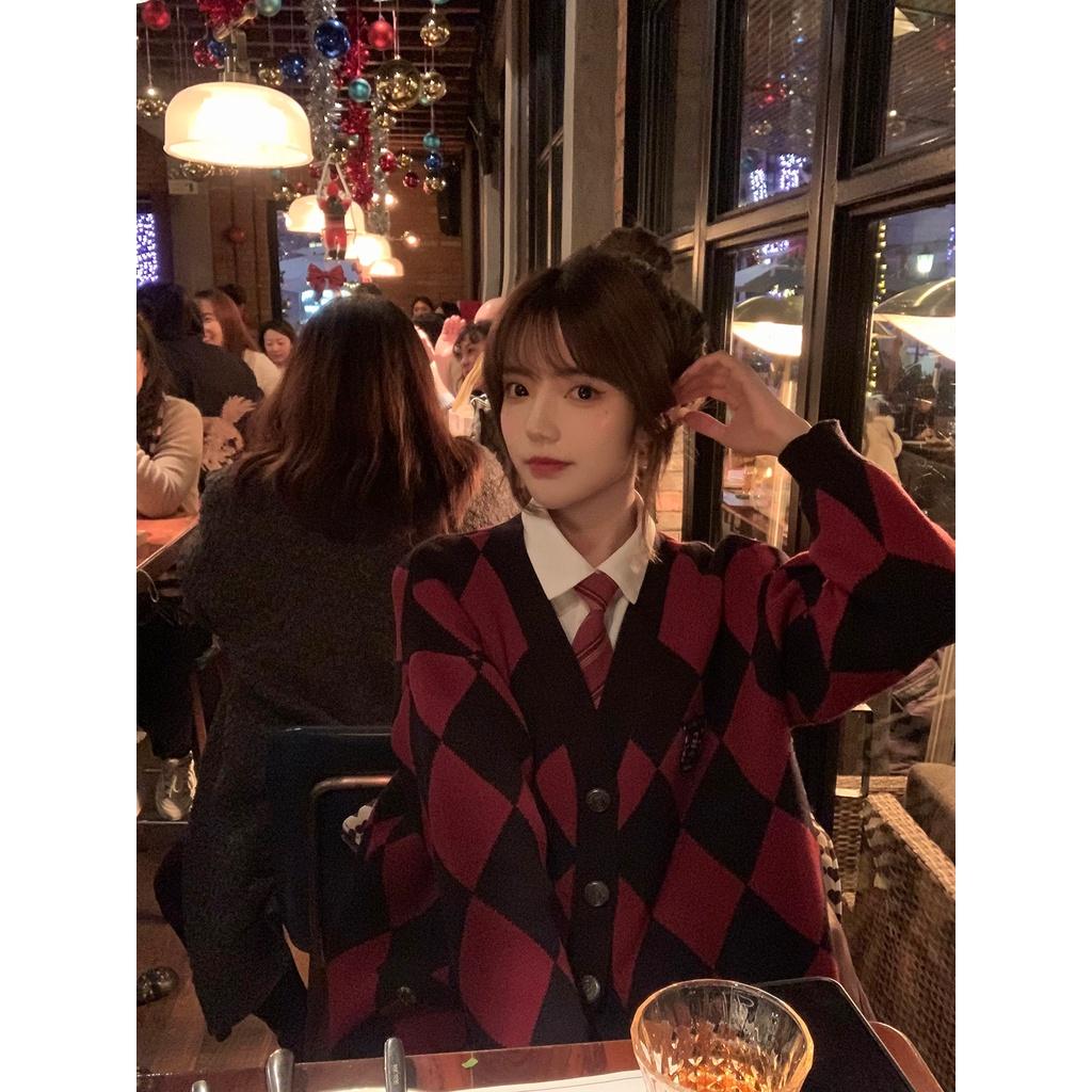 Áo khoác cardigan dệt kim họa tiết quả trám nữ sinh đại học Hadu shop