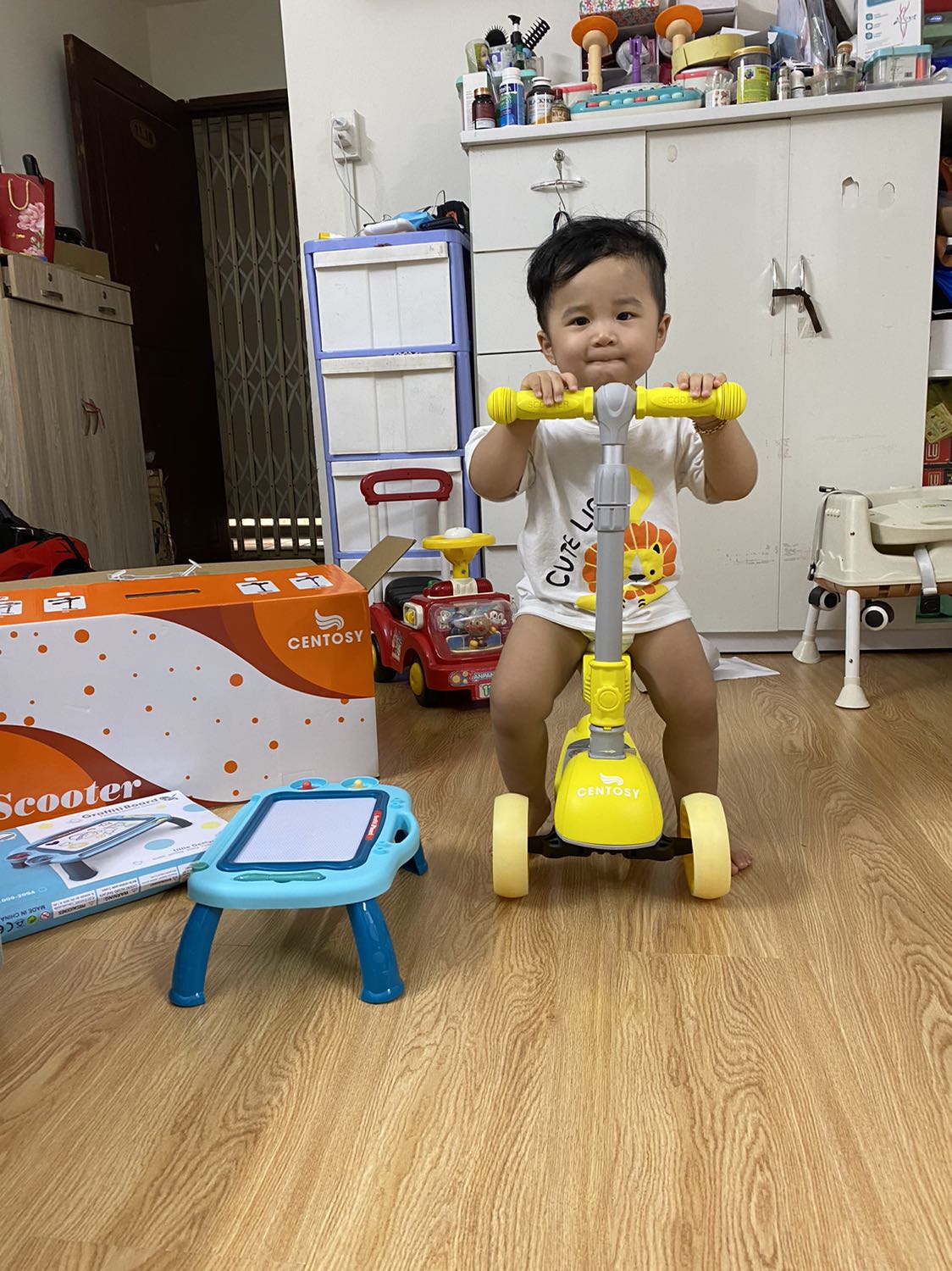 Xe Scooter Cho Bé Centosy S8, Có Bánh Đèn Phát Sáng, Có Ghế Phụ Tiện Lợi Cho Bé Từ 2-9 tuổi