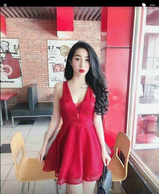 Đầm lỗ xòe pha lưới