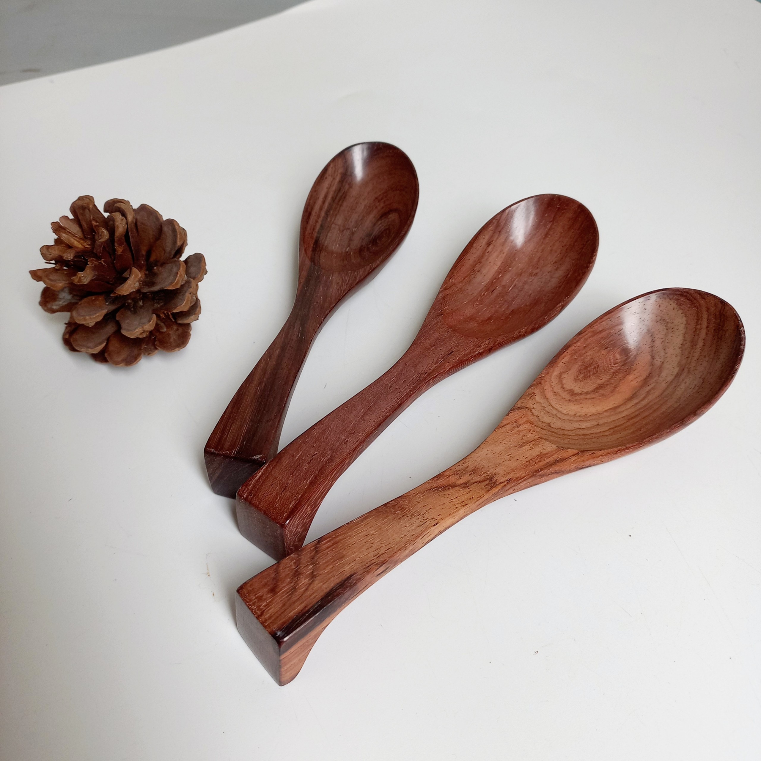Thìa gỗ trắc miệng oval cán có đế, thìa ăn cơm, húp canh, súp, cháo