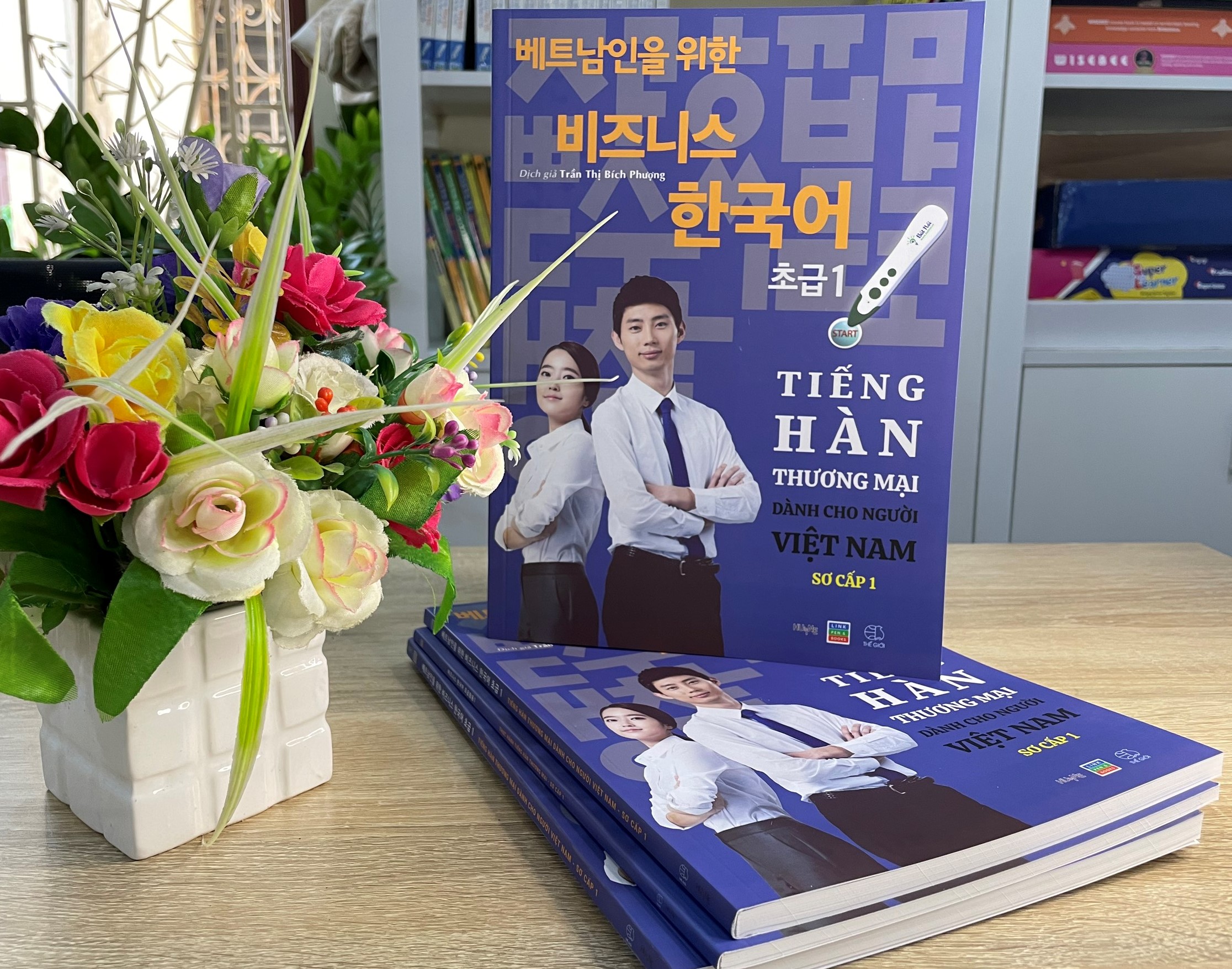 Sách &quot;Tiếng Hàn Thương Mại dành cho người Việt Nam&quot; - Sơ cấp 1