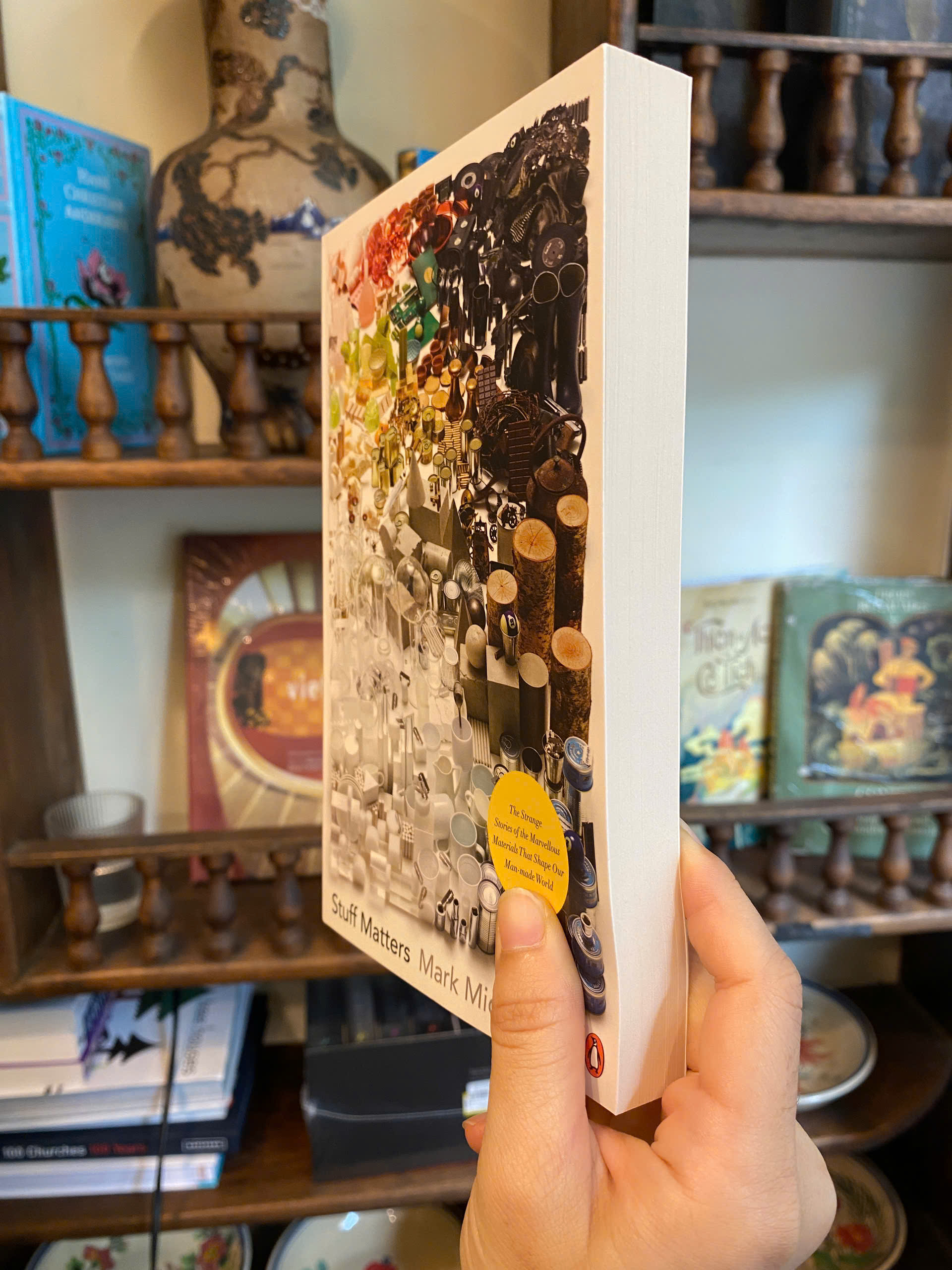 Sách - Stuff Matters by Mark Miodownik - Science/Nonfiction book in English - Sách Ngoại Văn
