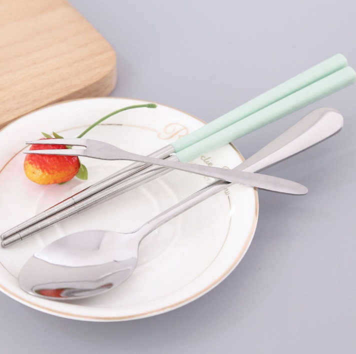 Bộ Thìa Dĩa Đũa Bằng Nhựa Lúa Mì Cao Cấp - Bộ Đồ Ăn Có Hộp Đựng
