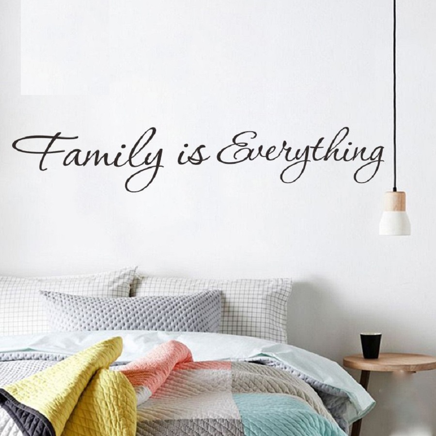 Decal dán tường chữ FAMILY IS EVERYTHING