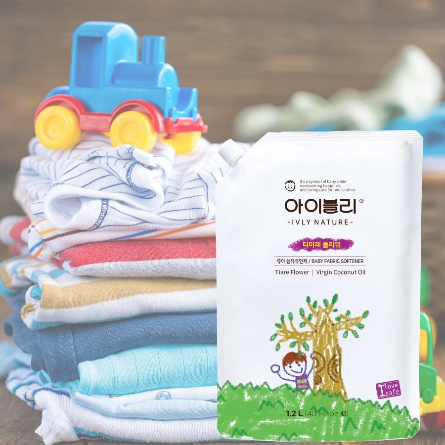 Nước xả vải em bé IVLY NATURE hương hoa Tiare và tinh dầu dừa dạng túi 1200ml an toàn cho làn da ivly009