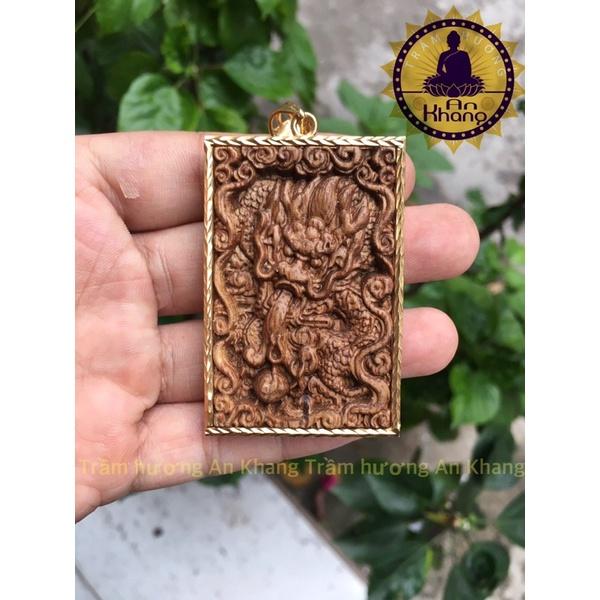 Mặt tượng trầm hương tốc tự nhiên.