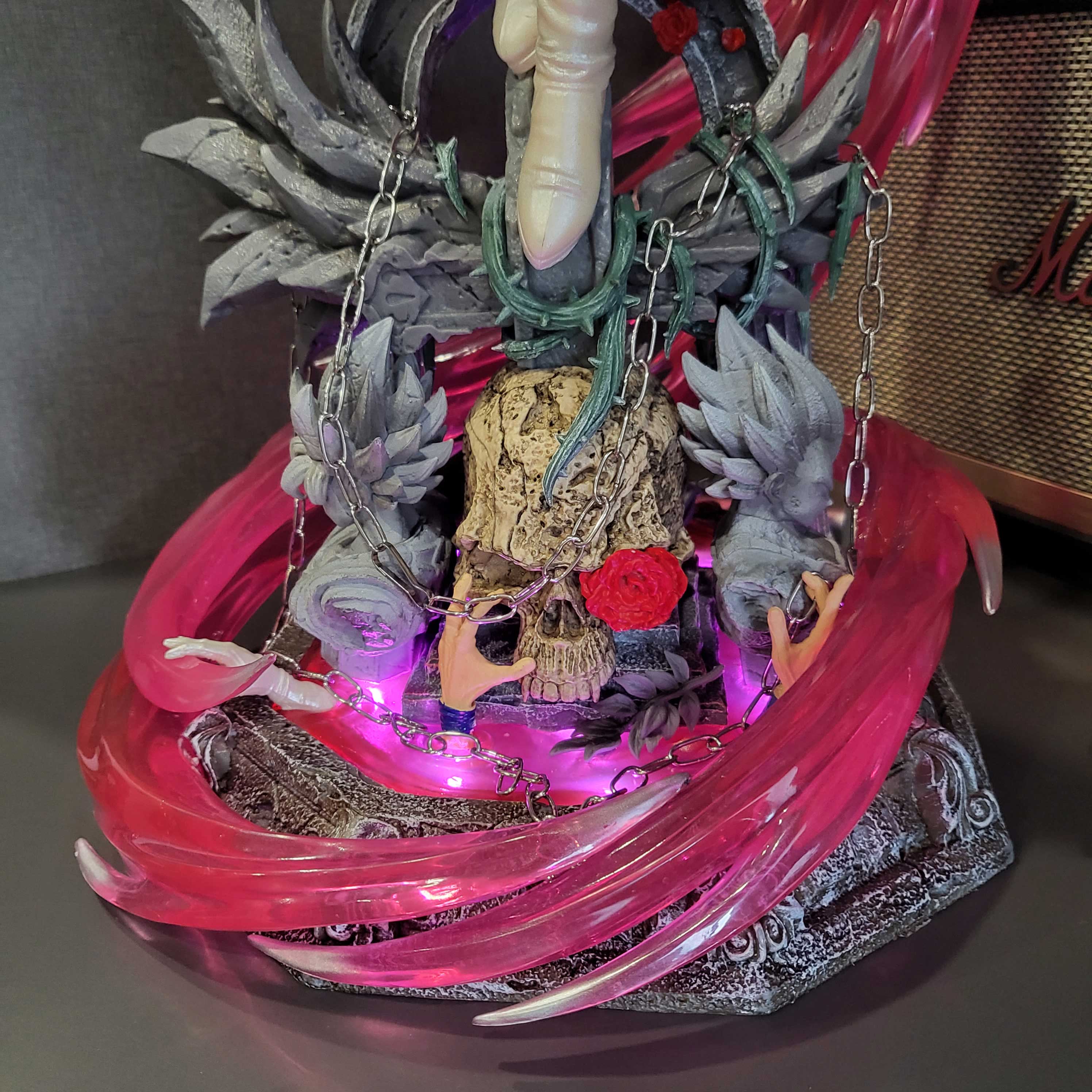 Mô hình Black Goku Rose 2 đầu 48 cm có LED (usb độc quyền) - Dragon Ball