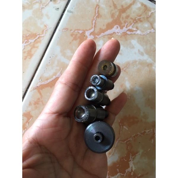 Bộ cối đóng hạt giả ngọc sử dụng cho máy đóng đa năng màu xanh bộ gồm 1 đầu bỏ đinh 4 đầu bỏ ngọc của 4 size