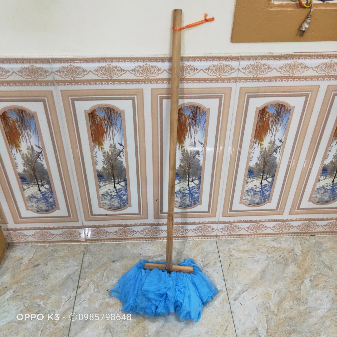Cây lau nhà bằng vải màn cán gỗ dài 115cm
