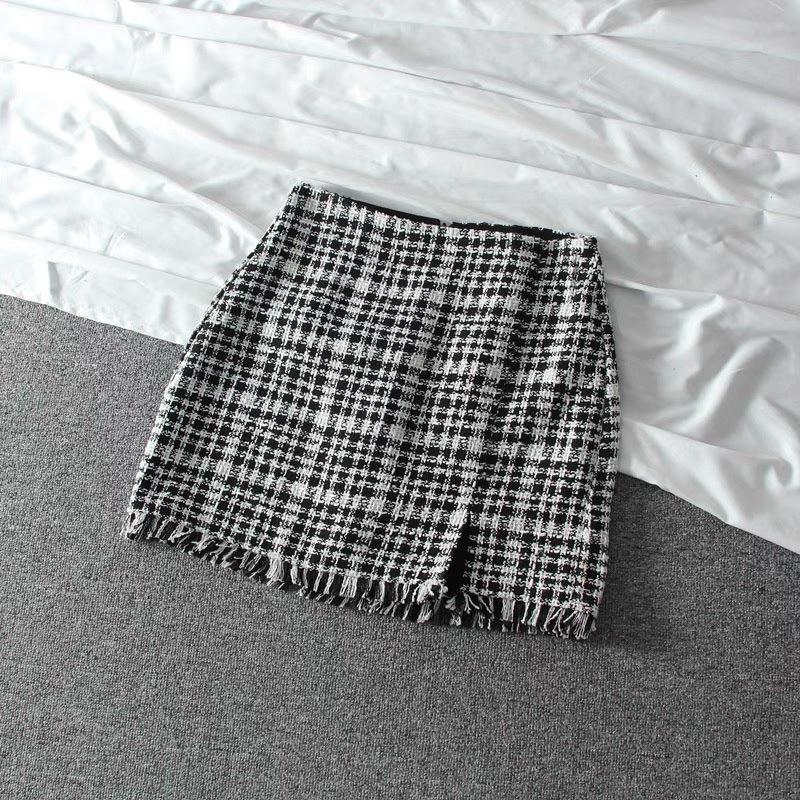 CHÂN VÁY A DẠ KẺ TUA RUA