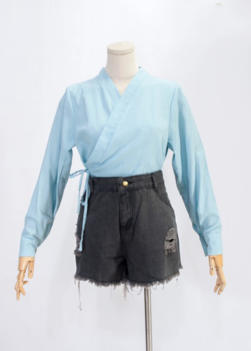Áo buộc vạt chéo cách tân