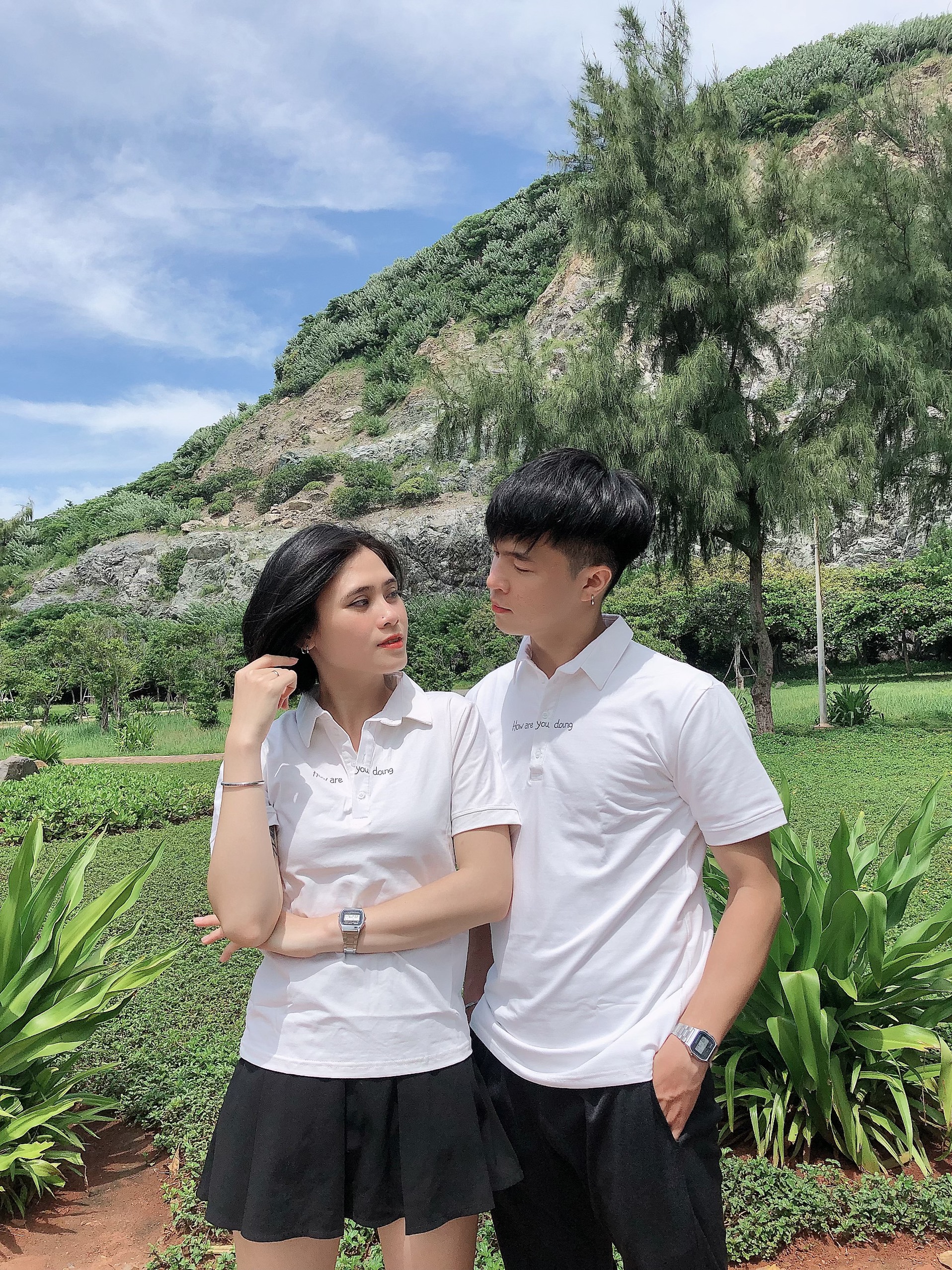 Đồ đôi áo cặp cổ bẻ polo CoupleTina 100% cotton họa tiết chữ cao cấp