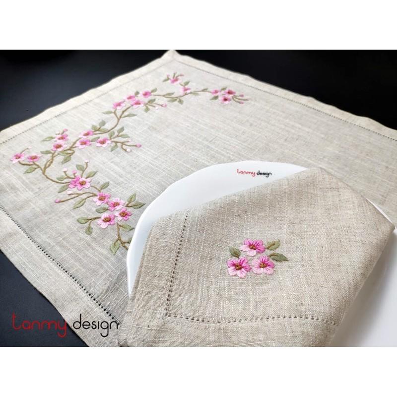 Bộ lót đĩa và khăn ăn linen thêu tay hoa đào leo hồng