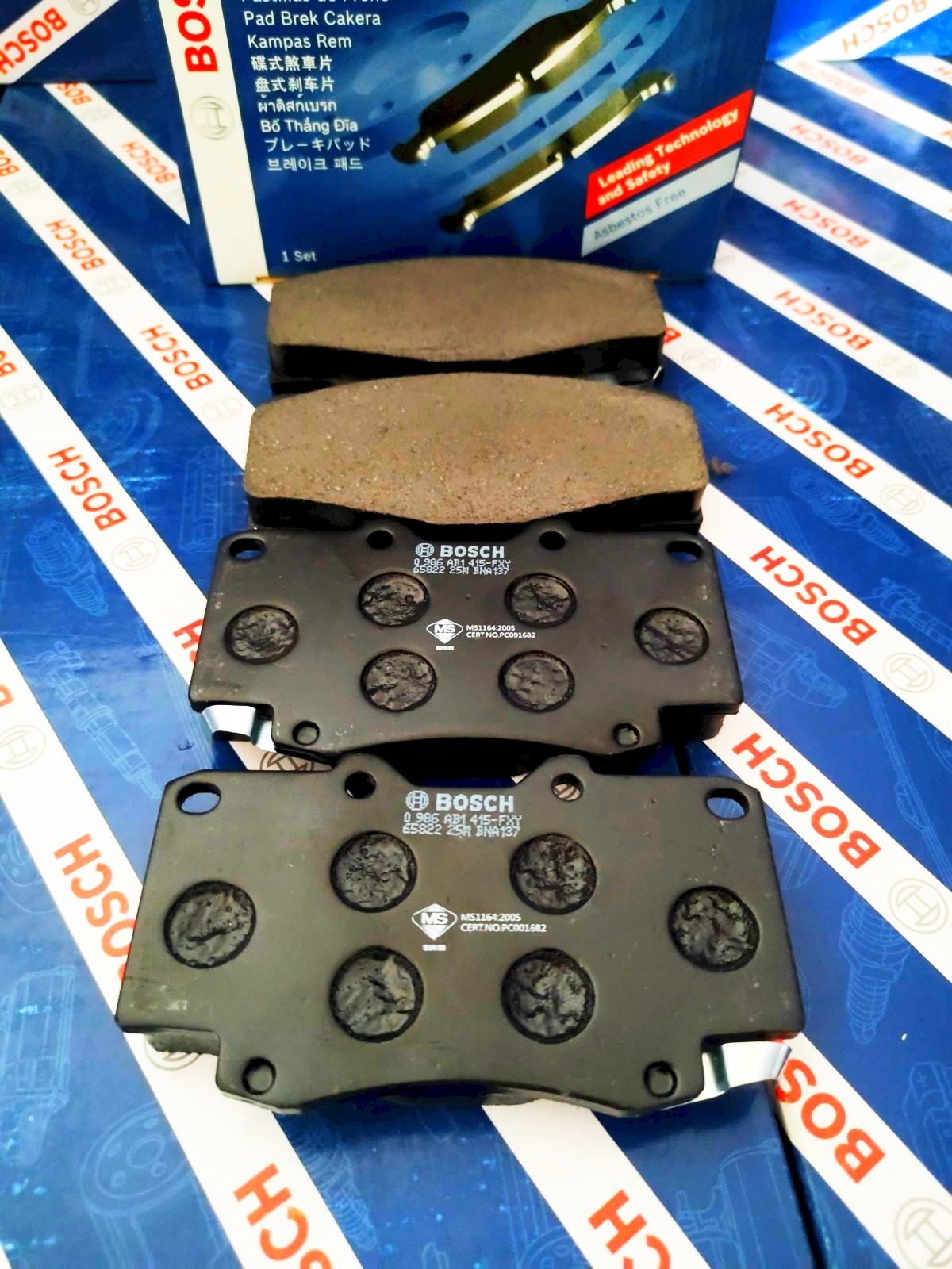 Bố Thắng Trước Toyota Hilux 2.7 Hilux 2.5/3.0 - Bosch BP 1415