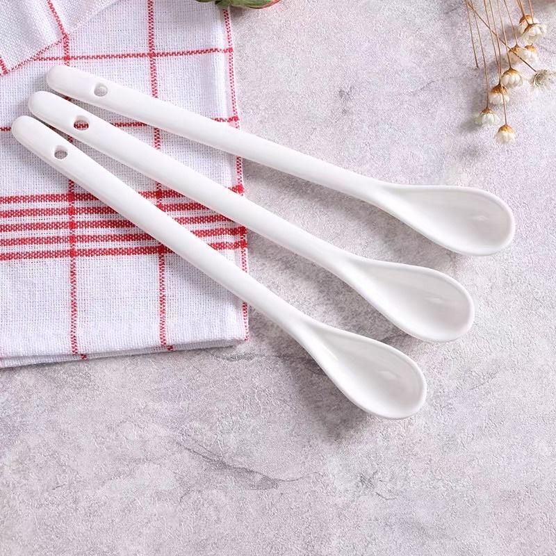 Muỗng Cà Phê Bằng Sứ Tay Cầm Dài Màu Trắng