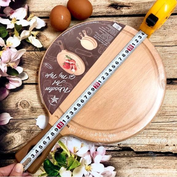 THỚT GỖ TRÒN CAO CẤP có tay cầm Kt 24cx34cm. Dụng cụ nhà bếp được Kiểm nghiệm và chứg nhận bởi VSATTP AN TOÀN. Đồ Gia Dụng nhà bếp pha chế làm bánh nguyên liệu