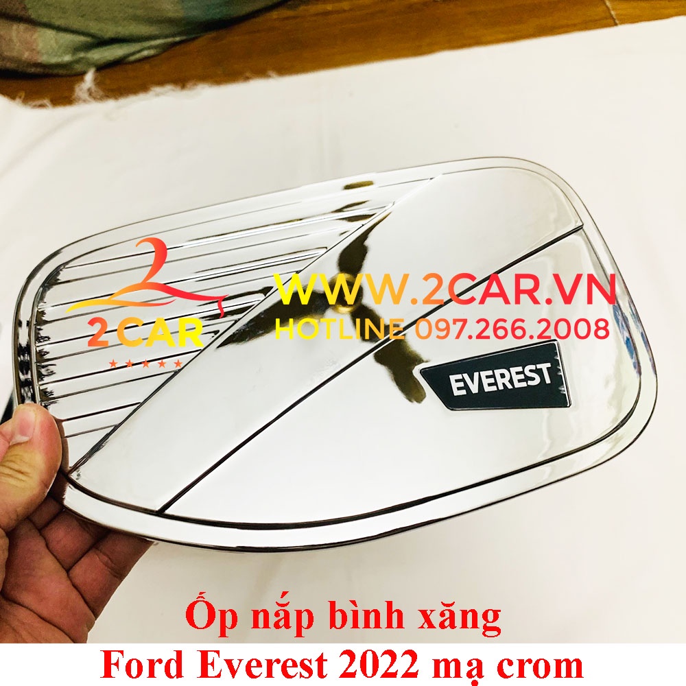 Ốp nắp bình xăng xe Ford Everest 2022, 2023 Nhựa ABS mạ crom cao cấp