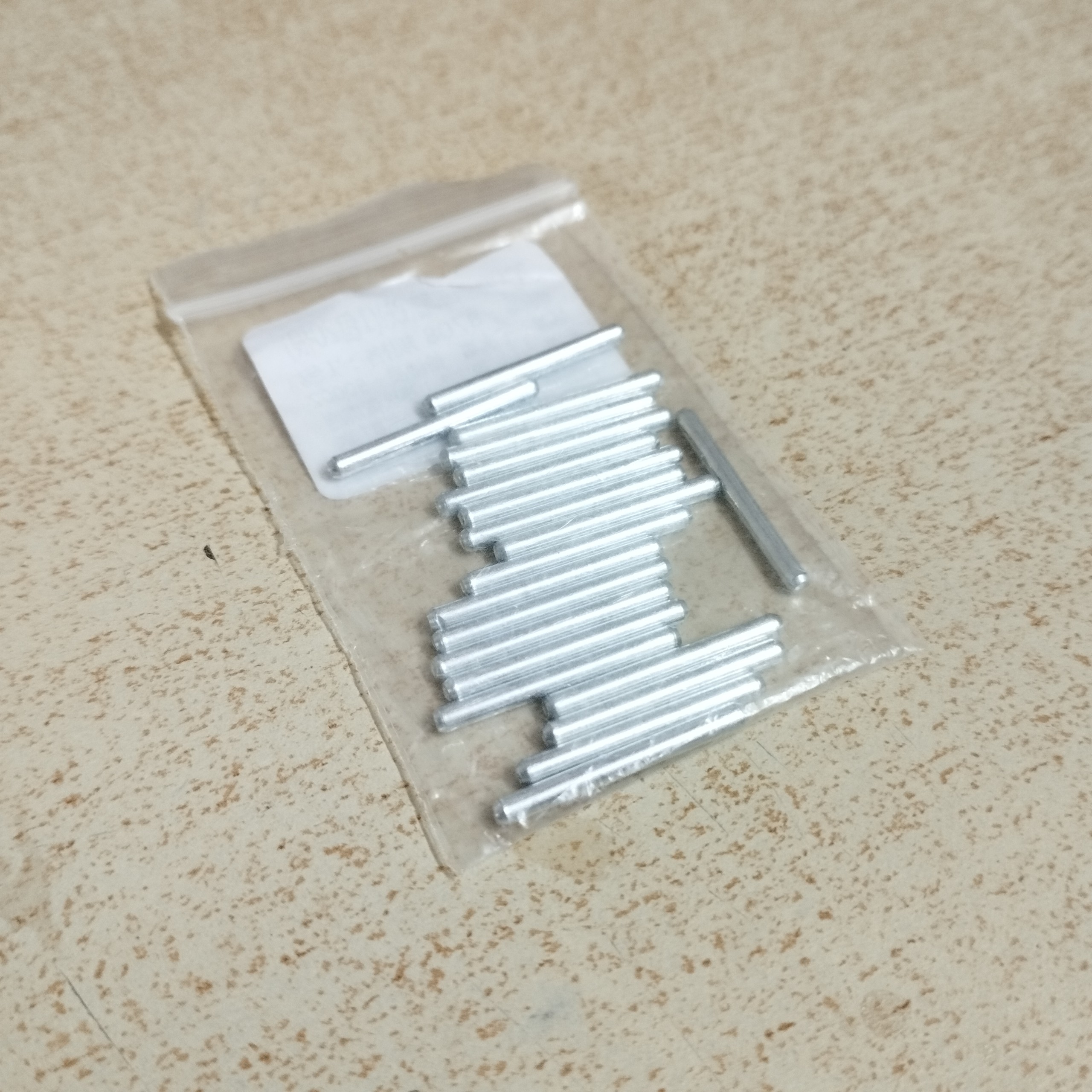 20 Trục kim loại dài 2cm đường kính 2mm dùng để chế tạo DIY