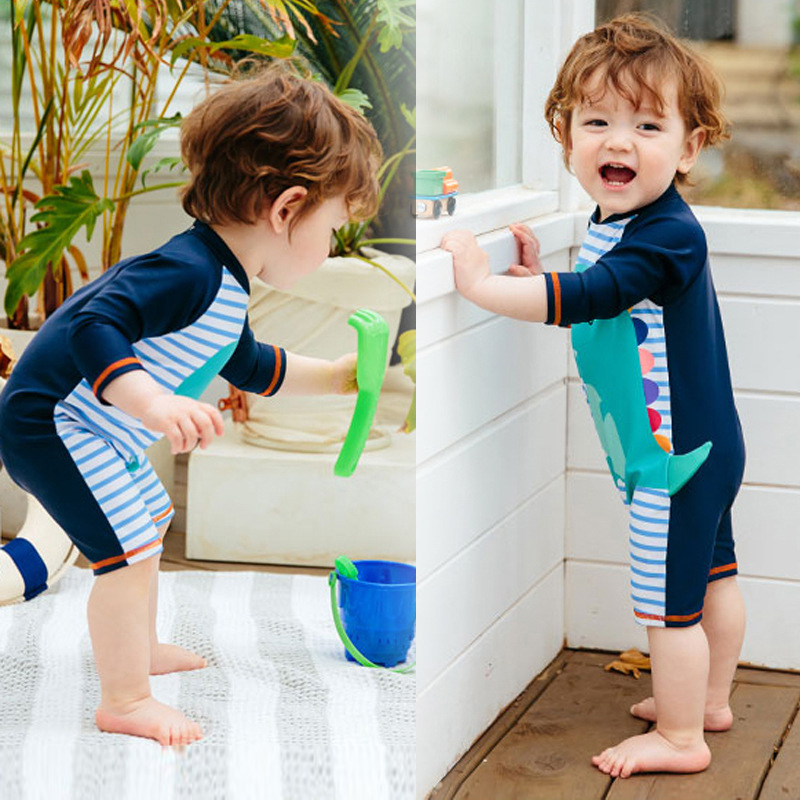Đồ bơi size nhỏ cho bé trai, có kèm mũ, size từ 6m , mẫu liền thân giữ ấm, chất bơi đẹp, dày dặn, hình khủng long dễ thương | BT08