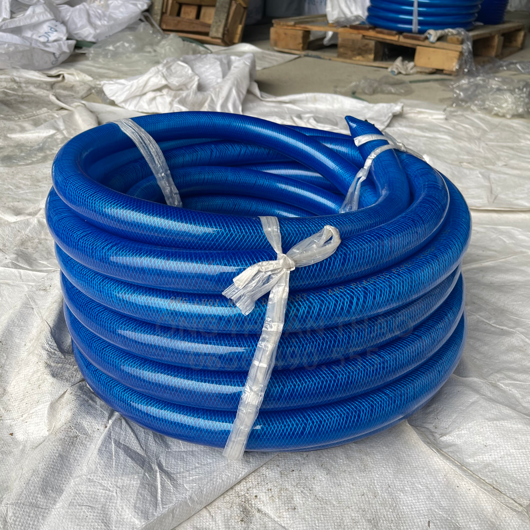 Ống nhựa PVC lưới dẻo phi 42mm - Ống lưới xanh dẫn nước Việt Úc