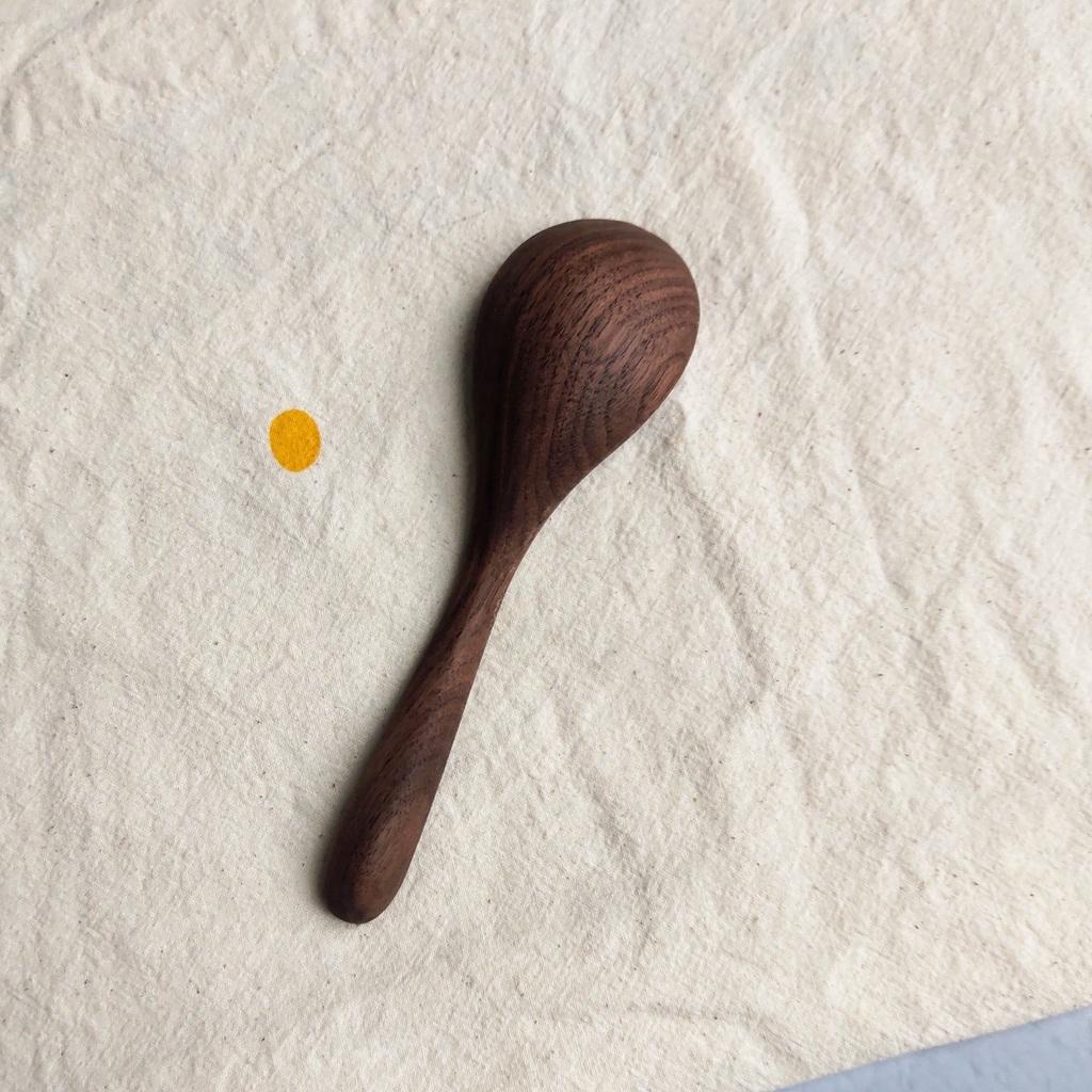 Thìa/Muỗng Gỗ Óc Chó Tự Nhiên Miệng Tròn 15.5x4cm, Thìa Ăn Chè,Cơm An Toàn, Thìa Chụp Ảnh Decor