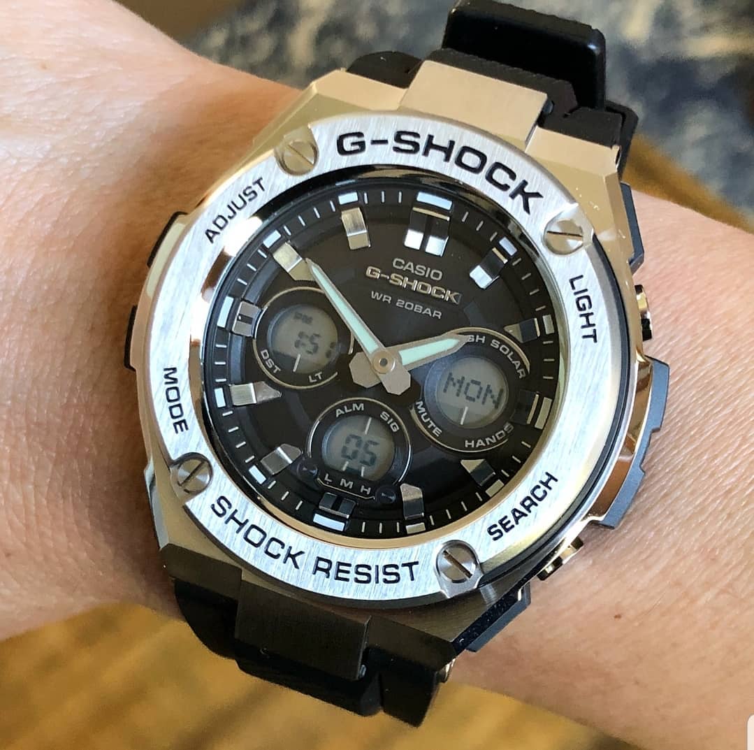 Đồng Hồ Nam Casio G Shock GST-S310-1ADR Viền Kim Loại - Pin Năng Lượng Mặt Trời