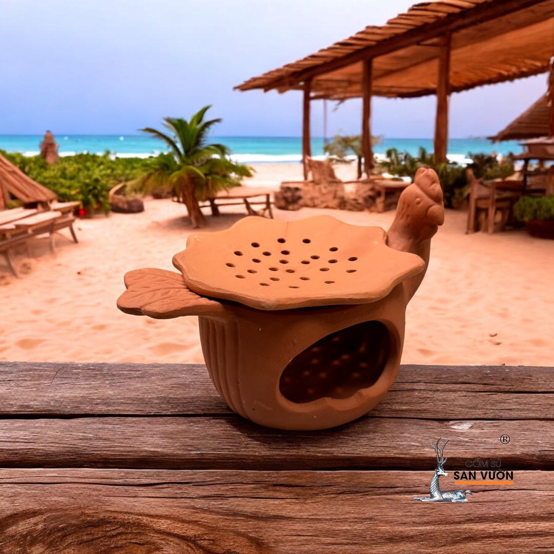 Bếp Xông Thảo Dược , Trầm Hương Gốm Đất Nung Tự Nhiên Hình Con Gà - 20x11x13cm
