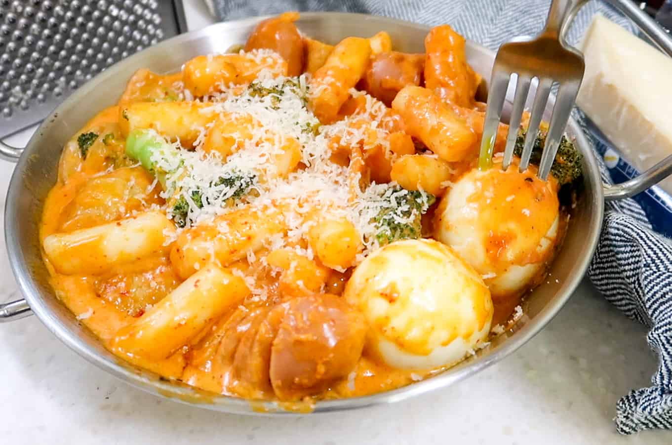 Xốt bánh gạo Tokbokki vị phô mai Ottogi 100g