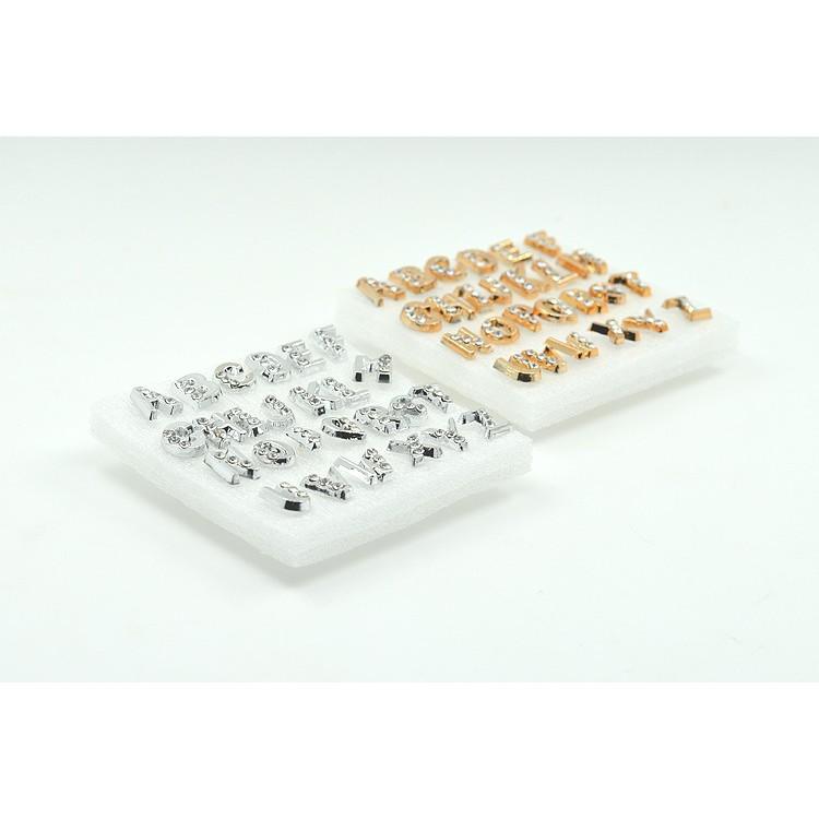 Set bông tai chữ cái