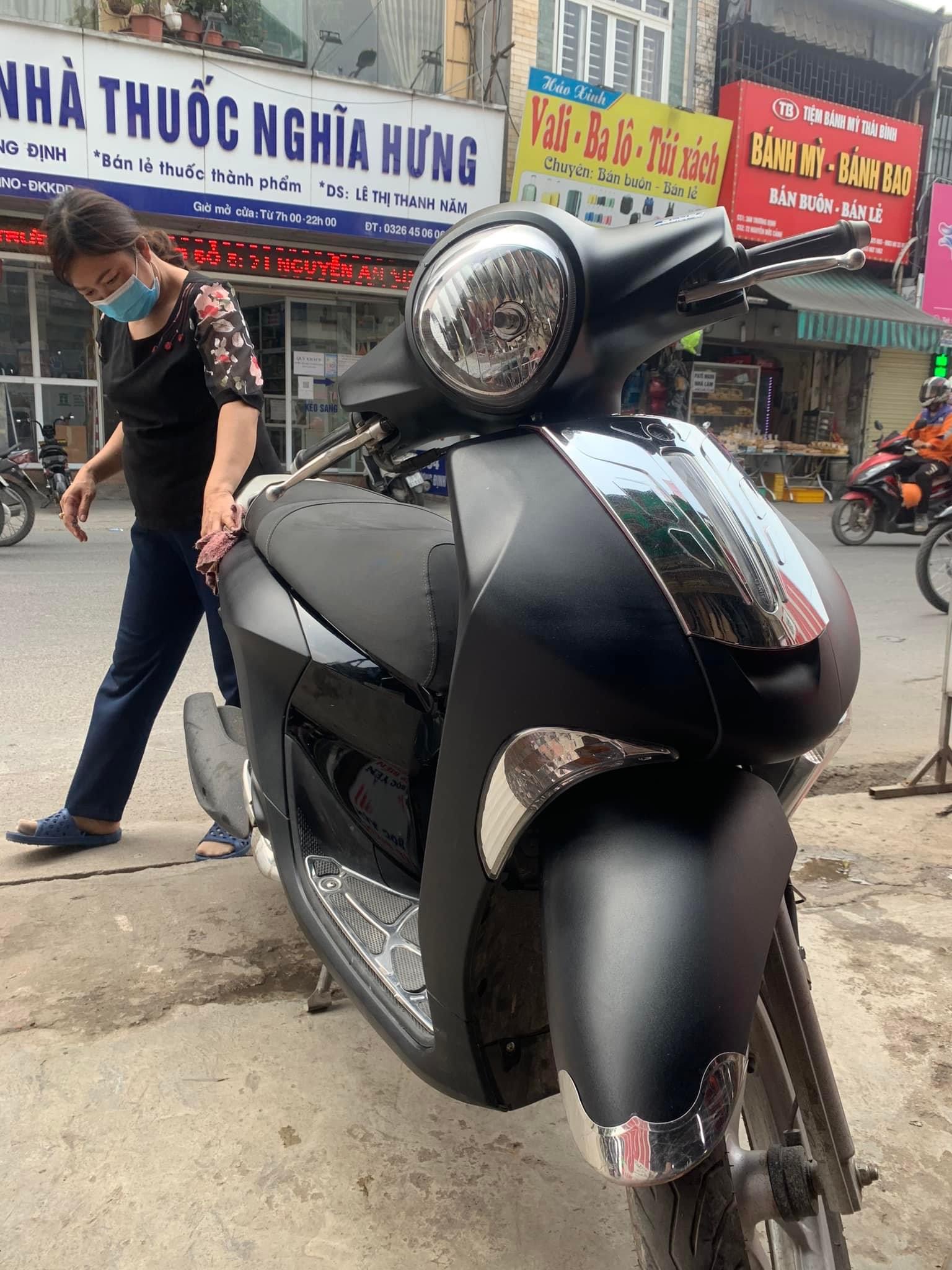 Decal đen mờ cao cấp, Dán đổi màu ô tô, xe máy