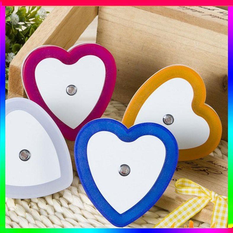 Đèn Gắn Tường Mini Tiết Kiệm Điện Hình Trái Tim
